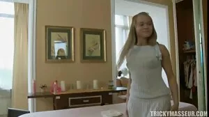 BRAZZERS: Jordi El Nino rejoint Blondie porno francais sans capote Fesser et Sofia Lee sur PornHD