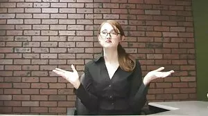 Spinner Goldie Glock chevauche une french porn movie streaming bite