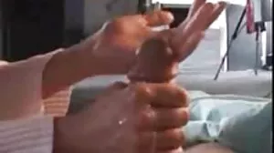 Slim4K : Une belle brune attire son porno français porno français petit ami modeste dans une baise géniale sur PornHD