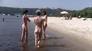 Un fanatique des pieds profite de chaque film porno francai partie du corps de Lena