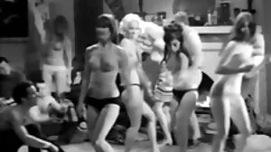 Alexis Love séductrice film porno français lesbienne avec style