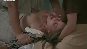La belle Bridgette B gros seins francais accueille sa grosse bite dans son vagin rasé