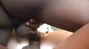 Abbie rencontre un mec grand, sombre et beau au porno français gratuit guichet automatique