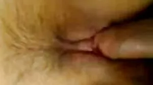 Hot brunette fait des souvenirs avec une énorme site porno allemand bite