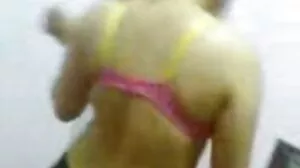 Une blonde au jeune couple amateur francais cœur brisé trouve une grosse bite qui peut la faire se sentir mieux
