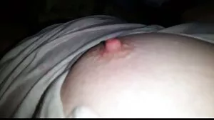 La star du porno aux gros seins Isis Love se fait couvrir de film porno francais complet sperme