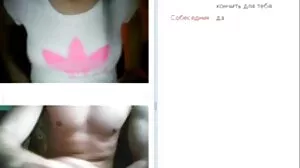 La diseuse de bonne aventure gitane prédit trans porno francais beaucoup de baise dans l'avenir de Robby